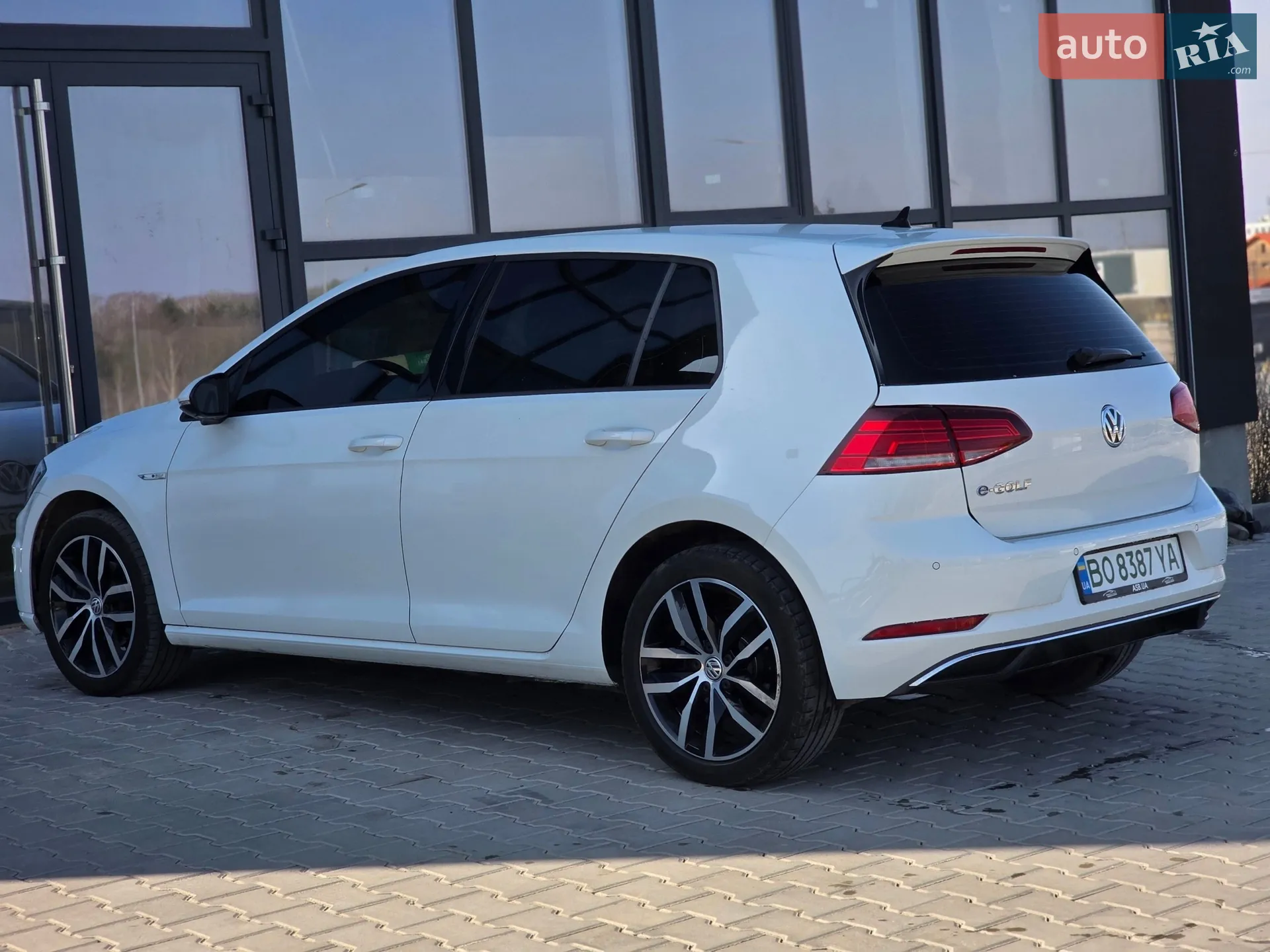 2020 Volkswagen Golf - мініатюра 3