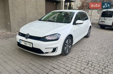 Хетчбек Volkswagen e-Golf 2015 в Івано-Франківську