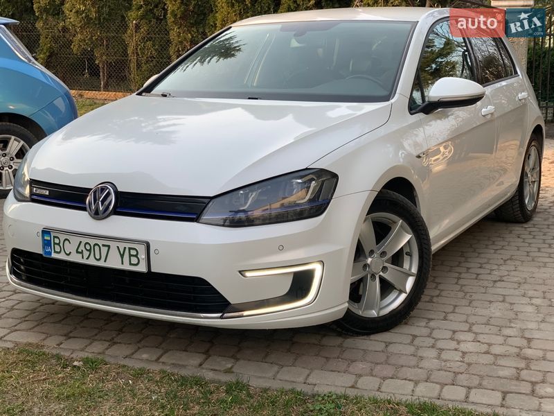Volkswagen e-Golf 2015