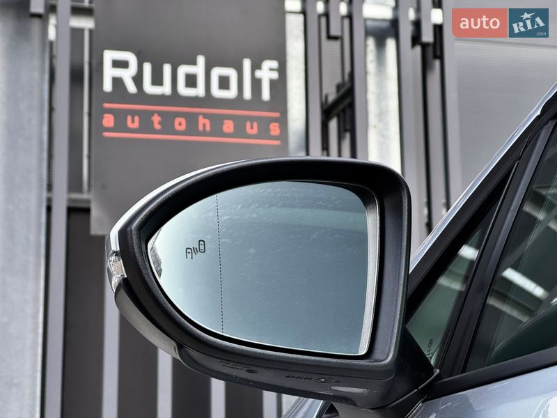 Хэтчбек Volkswagen e-Golf 2019 в Киеве