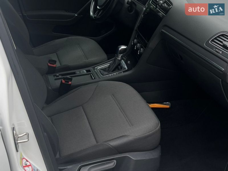 Хэтчбек Volkswagen e-Golf 2018 в Одессе