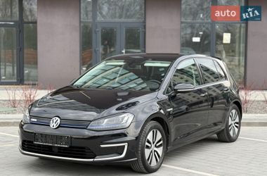 Хетчбек Volkswagen e-Golf 2015 в Городку