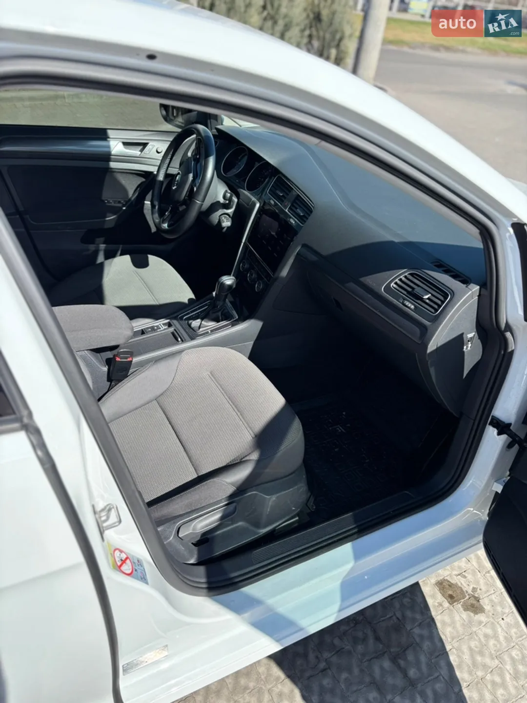 2020 Volkswagen Golf - мініатюра 8