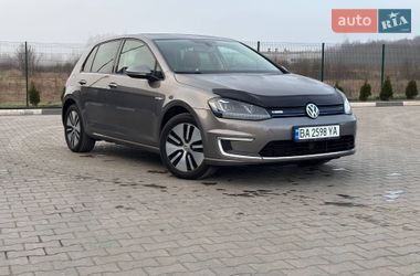 Хэтчбек Volkswagen e-Golf 2015 в Желтых Водах