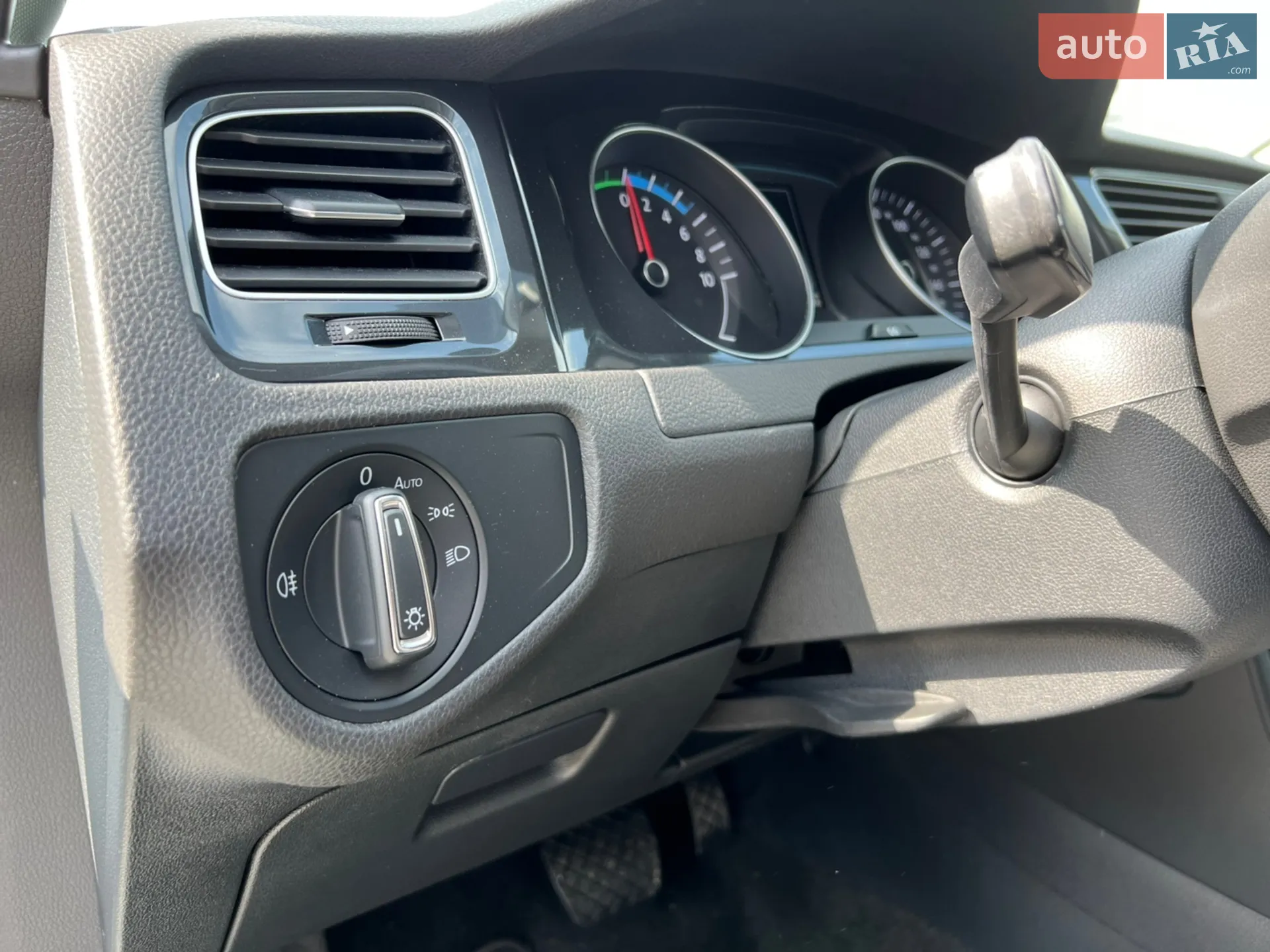 2020 Volkswagen Golf - мініатюра 18
