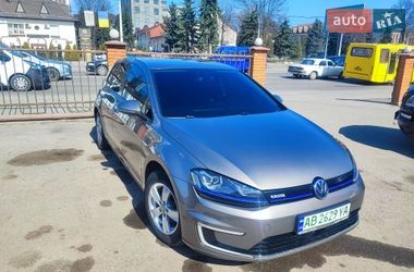 Хетчбек Volkswagen e-Golf 2015 в Вінниці