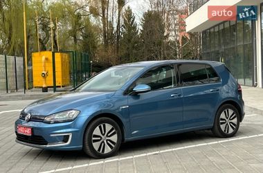 Хетчбек Volkswagen e-Golf 2015 в Рівному