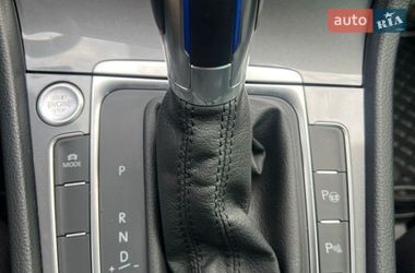 Хетчбек Volkswagen e-Golf 2015 в Києві