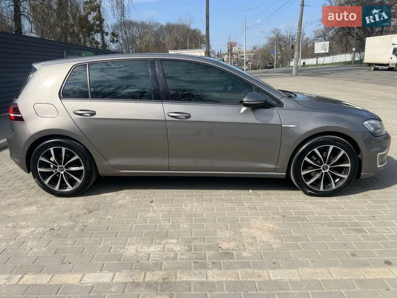 Volkswagen e-Golf