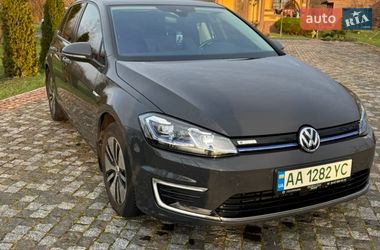 Хэтчбек Volkswagen e-Golf 2020 в Киеве