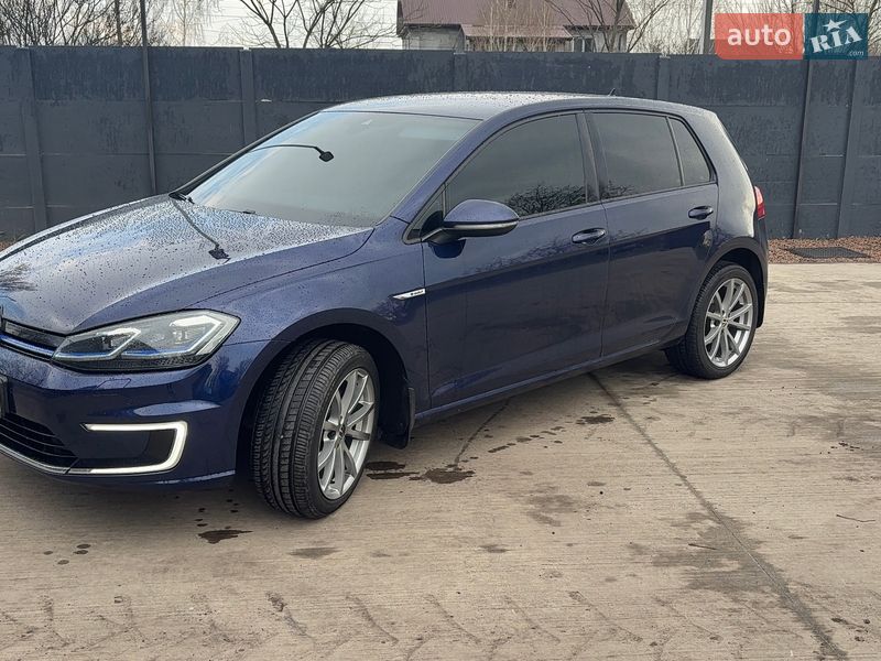 Хэтчбек Volkswagen e-Golf 2017 в Пятихатках