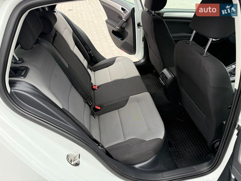 Хэтчбек Volkswagen e-Golf 2014 в Владимире