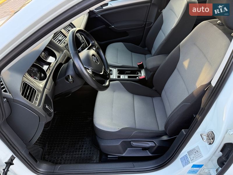 Хэтчбек Volkswagen e-Golf 2014 в Владимире