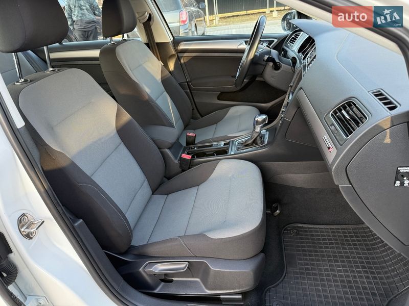 Хэтчбек Volkswagen e-Golf 2014 в Владимире