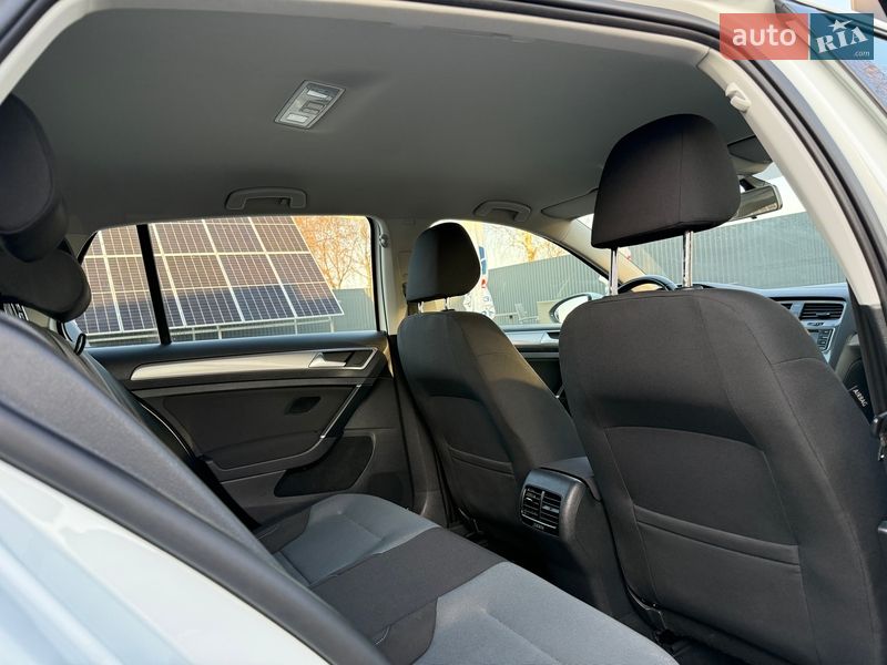 Хэтчбек Volkswagen e-Golf 2014 в Владимире