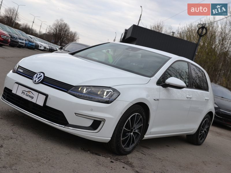 Хэтчбек Volkswagen e-Golf 2015 в Луцке
