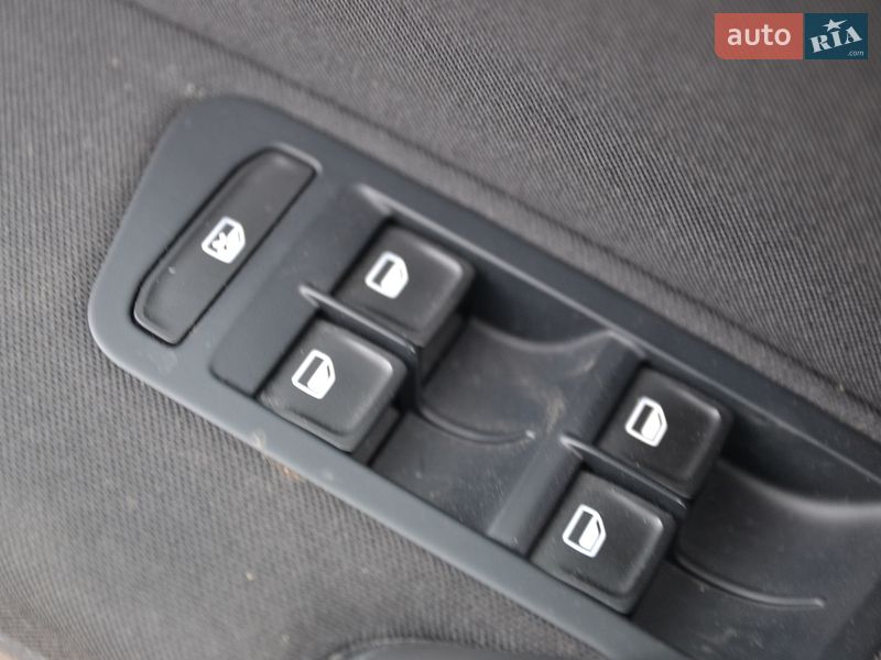 Хэтчбек Volkswagen e-Golf 2015 в Луцке