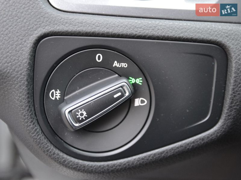 Хэтчбек Volkswagen e-Golf 2015 в Луцке