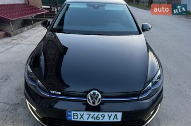 Хетчбек Volkswagen e-Golf 2018 в Хотині