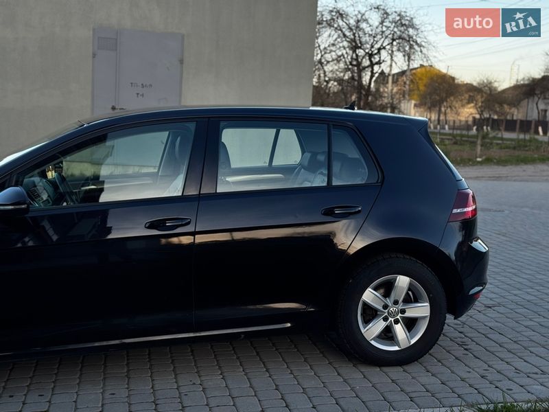 Хэтчбек Volkswagen e-Golf 2015 в Чорткове