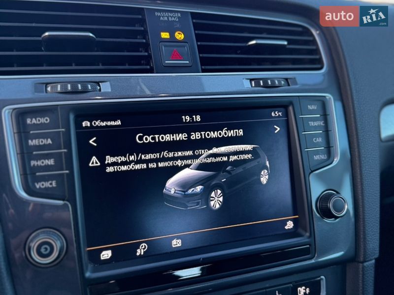 Хэтчбек Volkswagen e-Golf 2015 в Чорткове