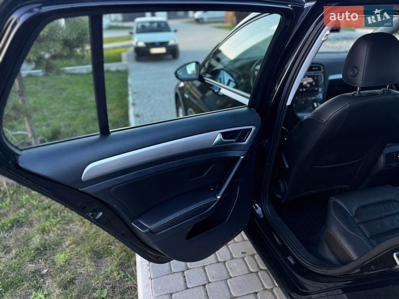 Хэтчбек Volkswagen e-Golf 2015 в Чорткове