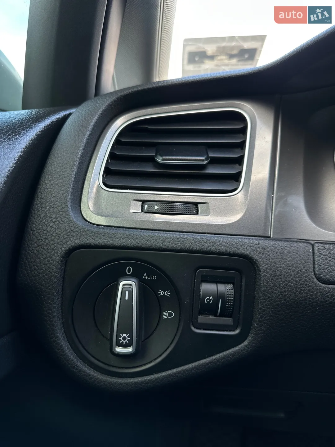 2014 Volkswagen Golf - мініатюра 20