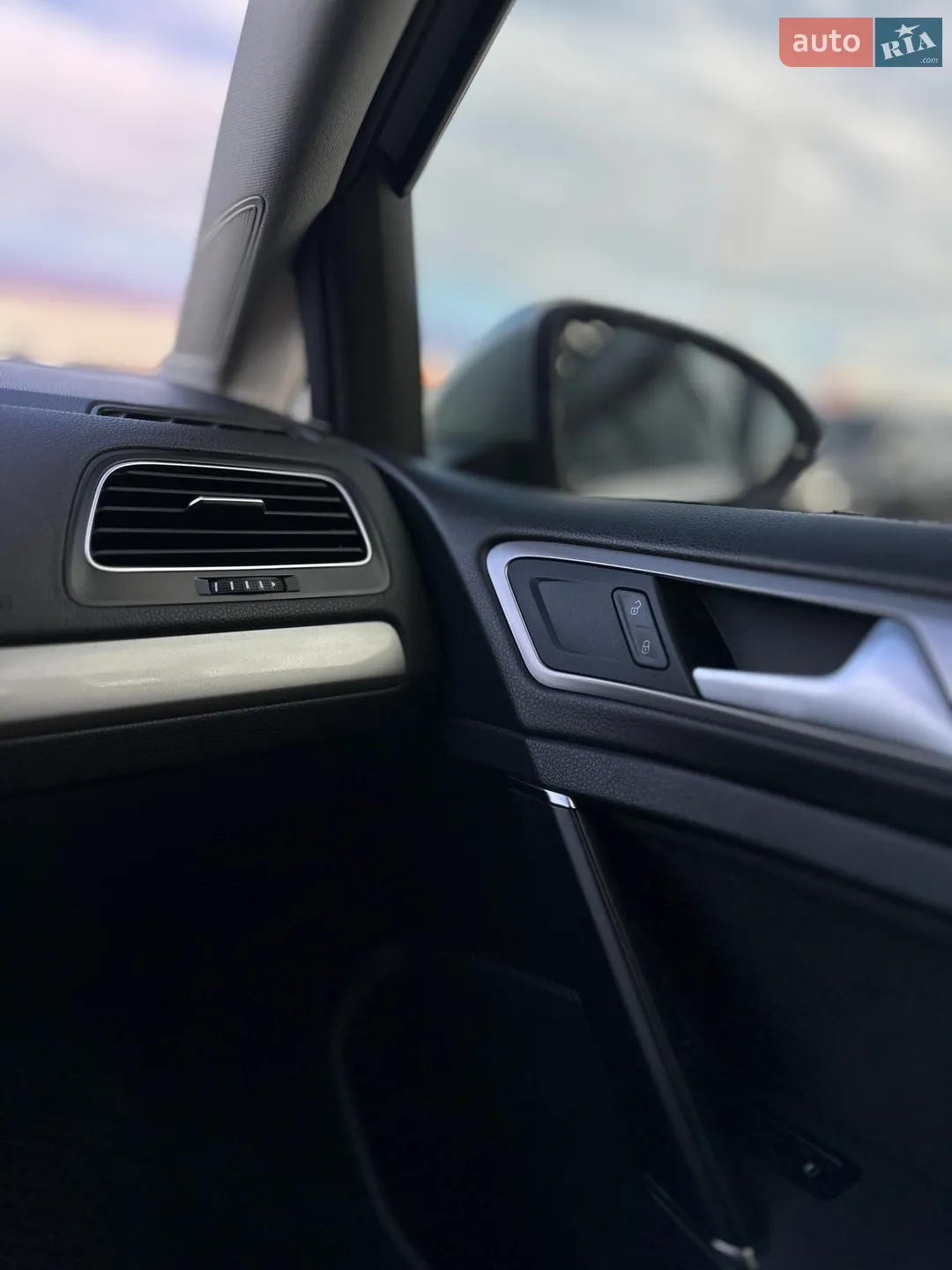 2014 Volkswagen Golf - мініатюра 21