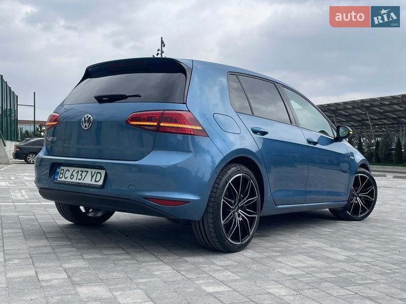 Хэтчбек Volkswagen e-Golf 2016 в Львове