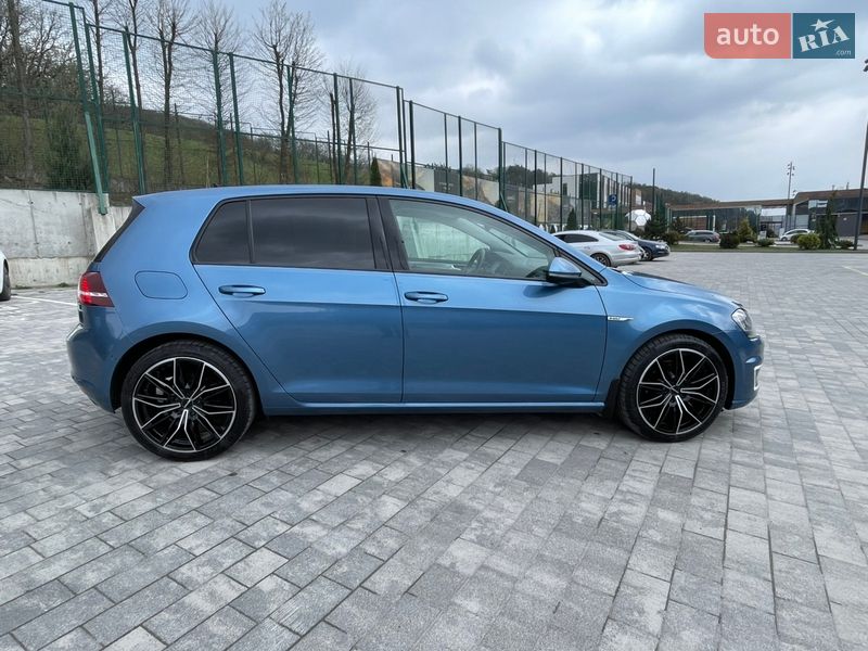 Хэтчбек Volkswagen e-Golf 2016 в Львове