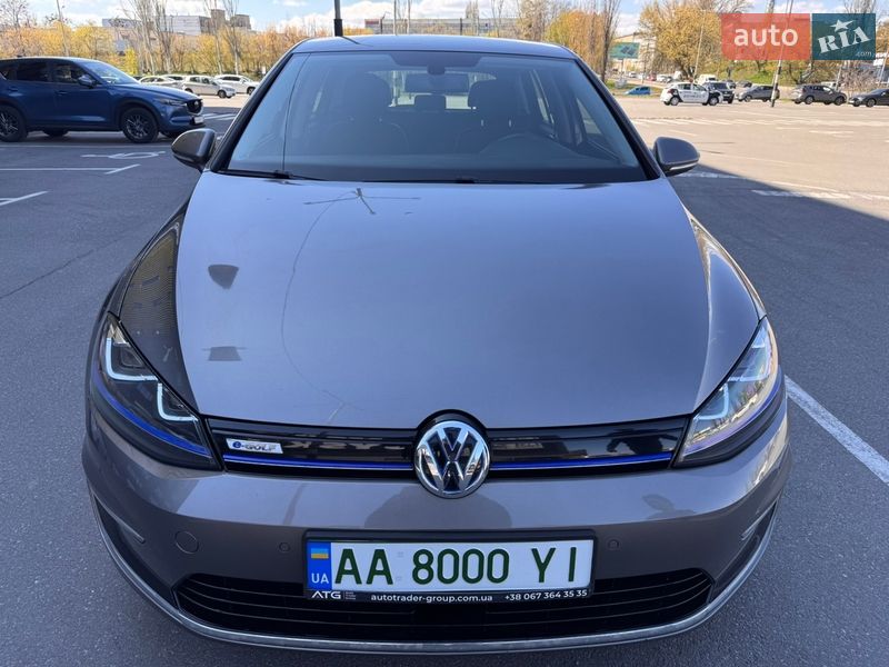 Хэтчбек Volkswagen e-Golf 2016 в Киеве