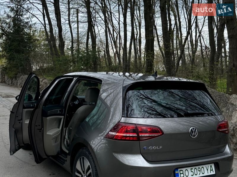Хэтчбек Volkswagen e-Golf 2015 в Тернополе