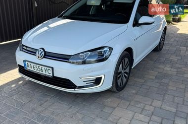 Хэтчбек Volkswagen e-Golf 2017 в Киеве