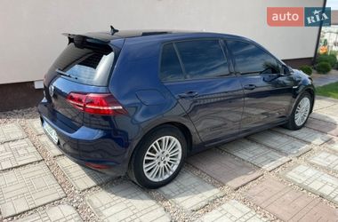 Хэтчбек Volkswagen e-Golf 2015 в Ужгороде