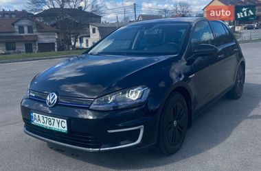 Хетчбек Volkswagen e-Golf 2015 в Обухові