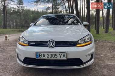 Хетчбек Volkswagen e-Golf 2015 в Кропивницькому