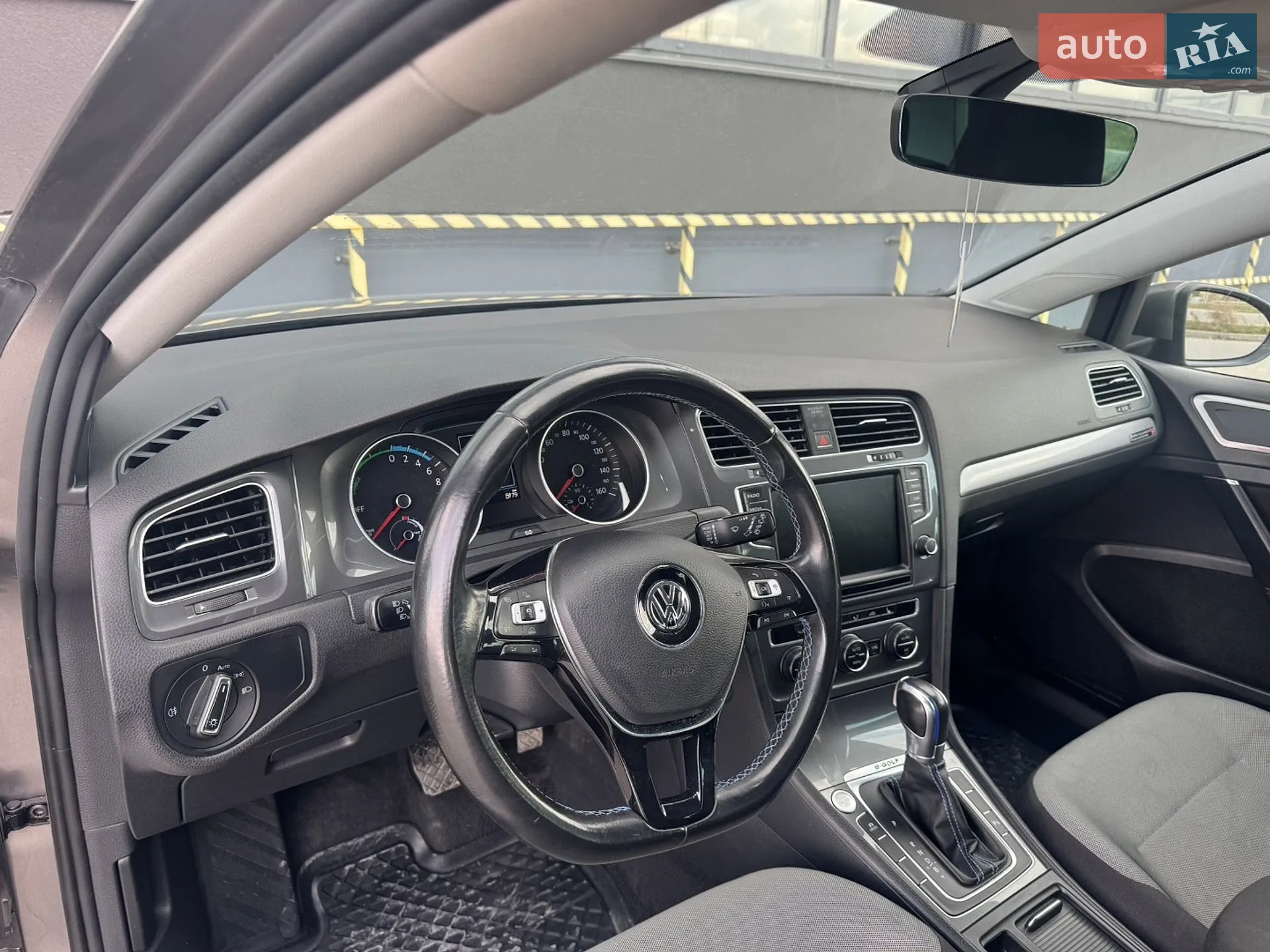 2016 Volkswagen Golf - мініатюра 30