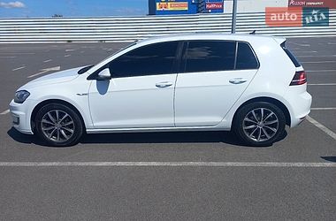 Хэтчбек Volkswagen e-Golf 2015 в Львове