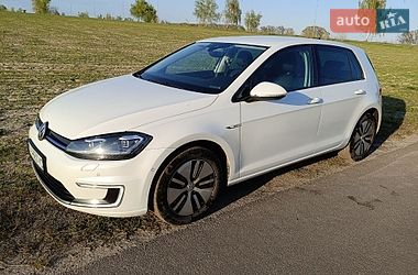 Хэтчбек Volkswagen e-Golf 2017 в Киеве