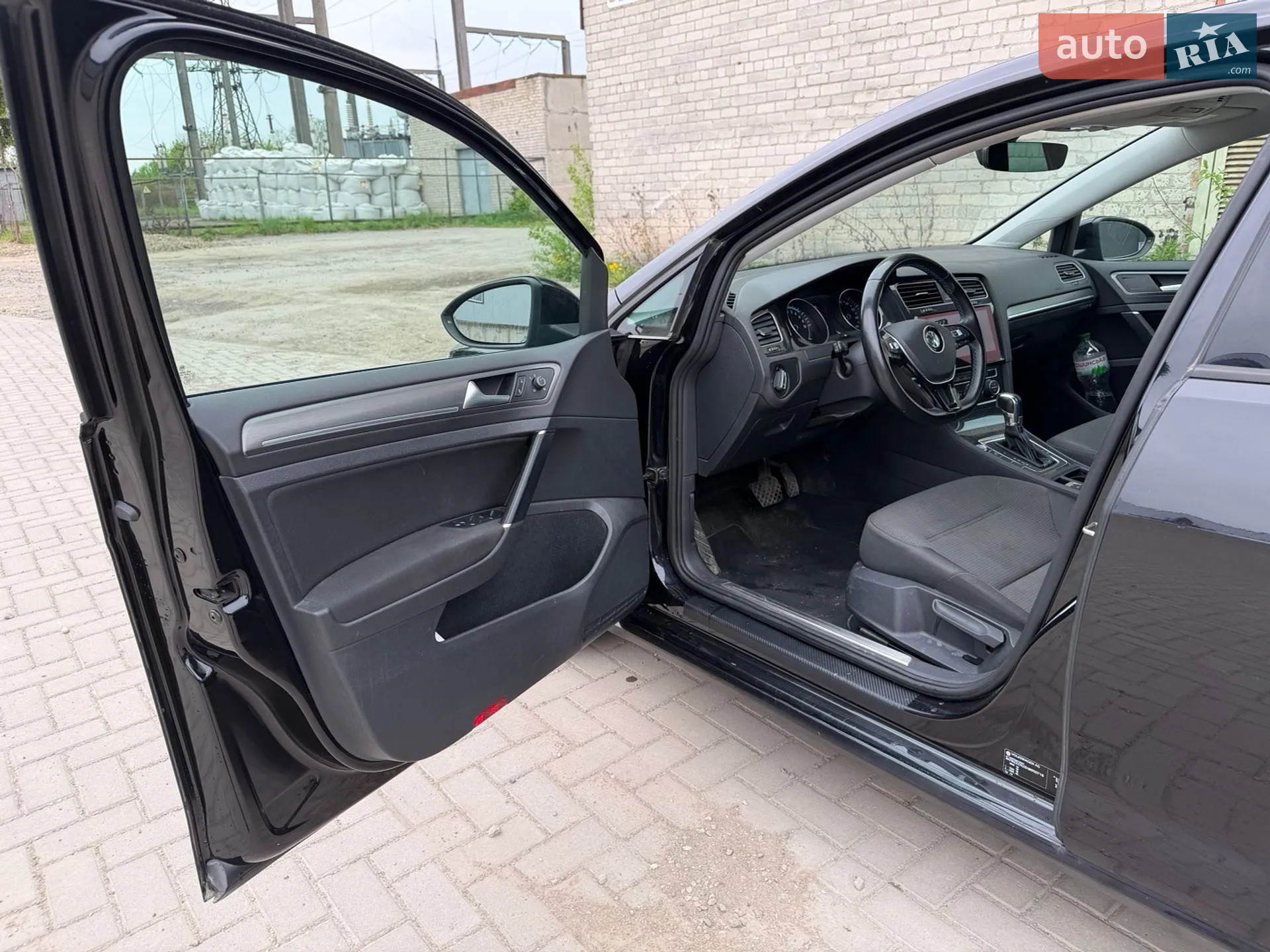 2017 Volkswagen Golf - мініатюра 24