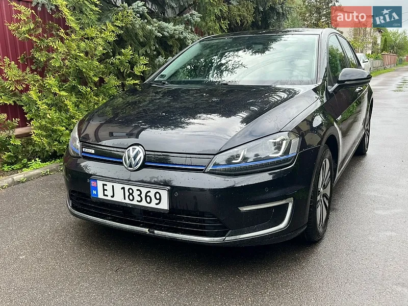Volkswagen e-Golf 2015