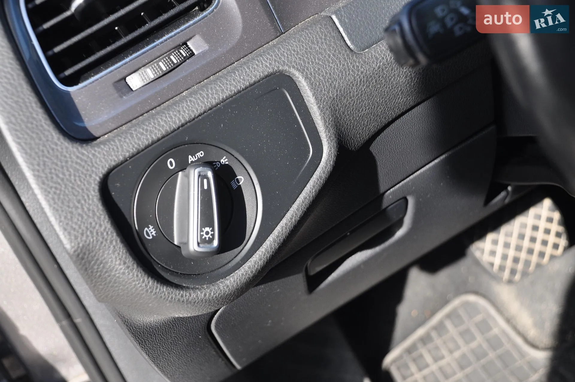 2014 Volkswagen Golf - мініатюра 28