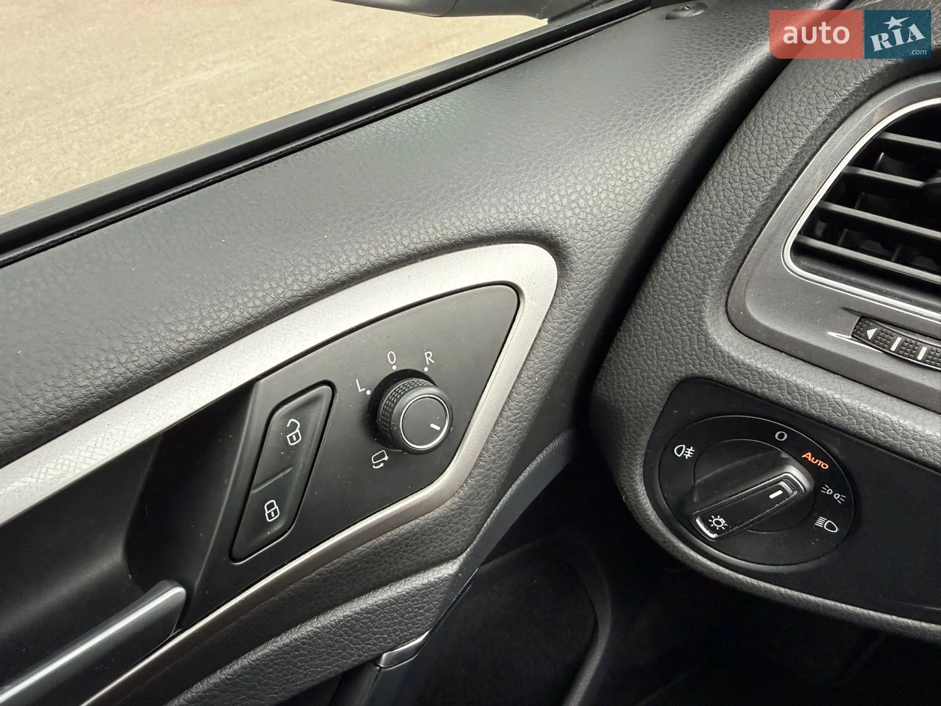 2014 Volkswagen Golf - мініатюра 30