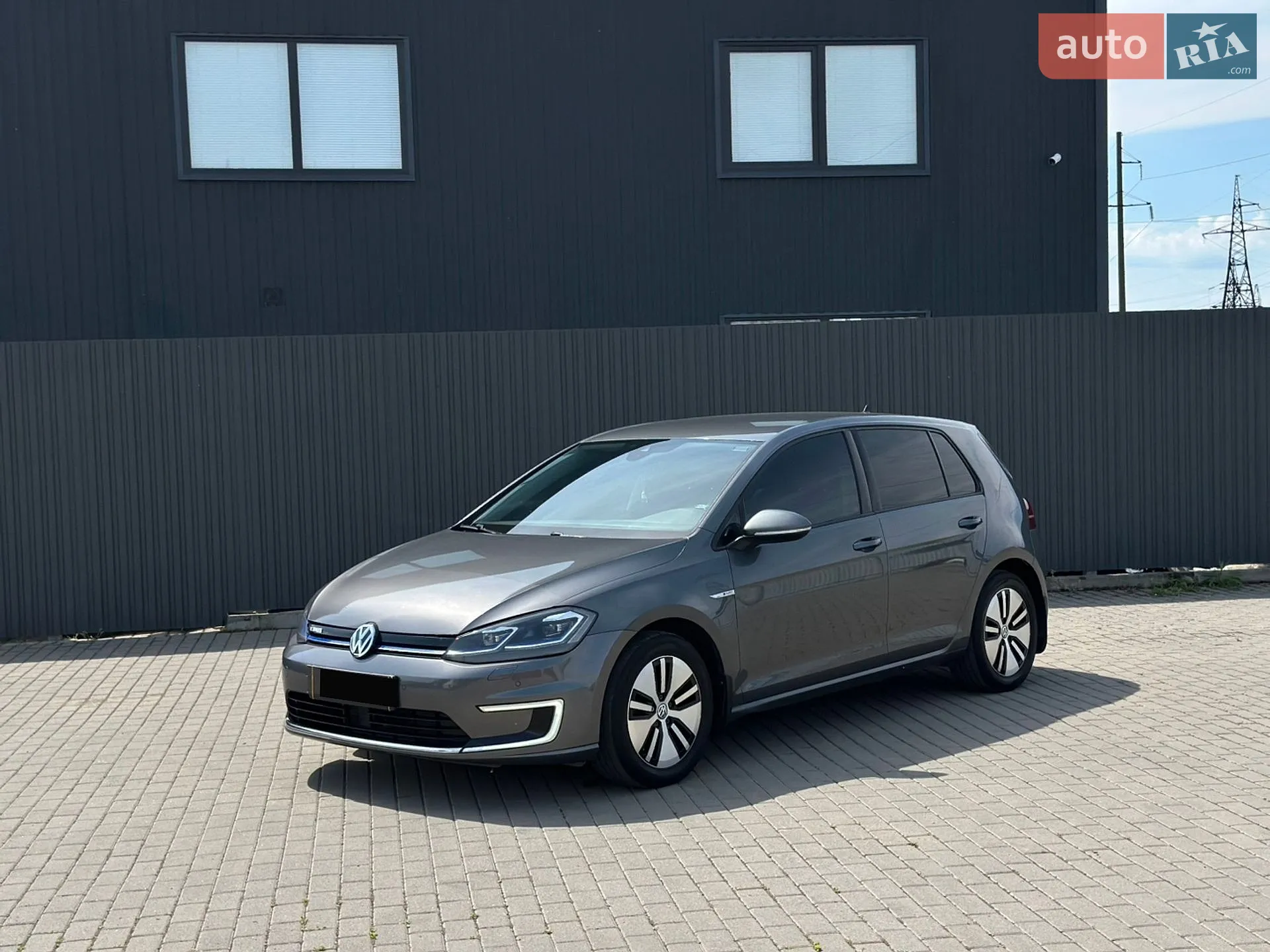 2017 Volkswagen Golf - фото 1
