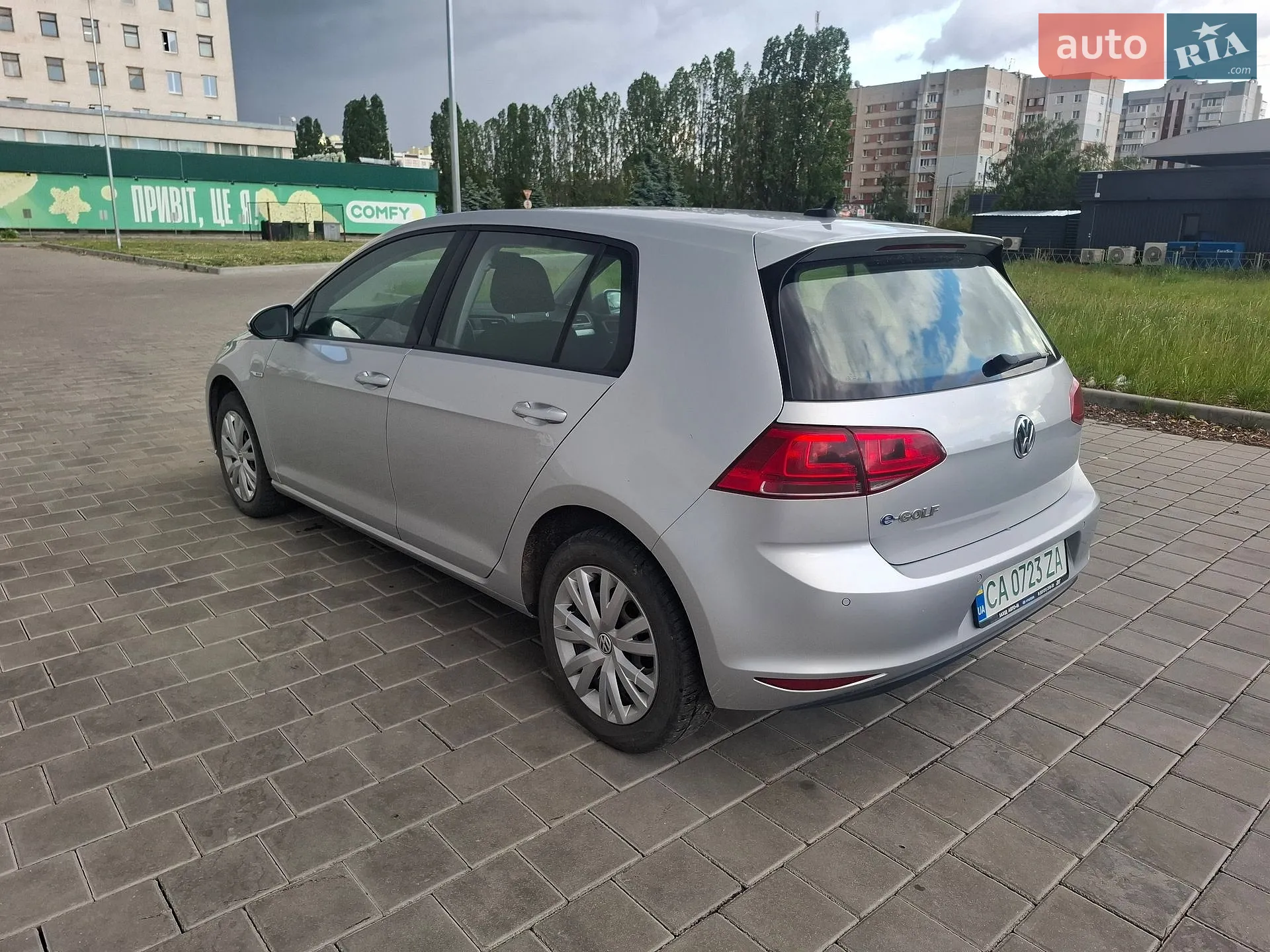Volkswagen e-Golf 2015 VIN WVWKP7AU4FW906530 фото оголошення 3 з 35