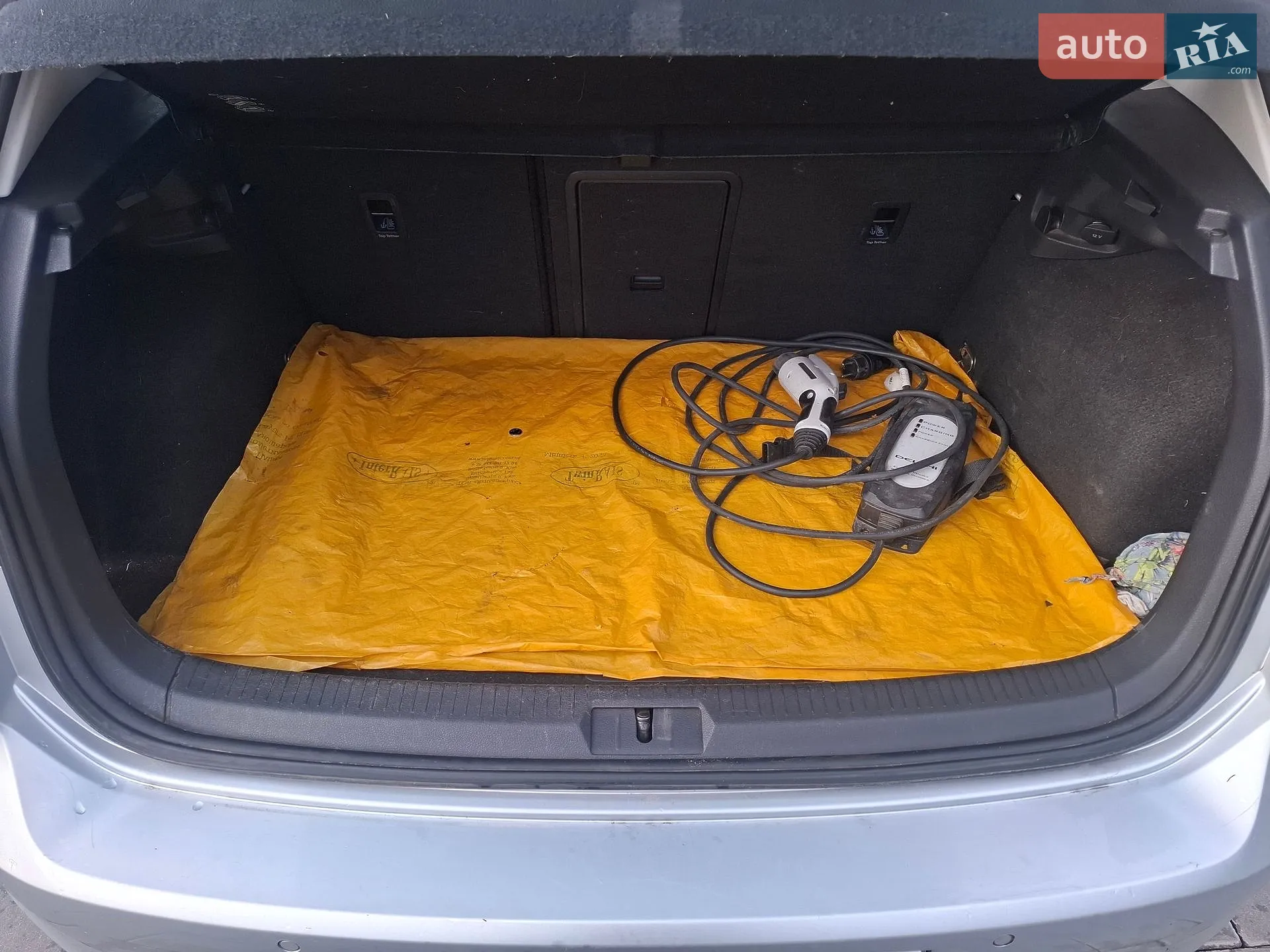 Volkswagen e-Golf 2015 VIN WVWKP7AU4FW906530 фото оголошення 35 з 35