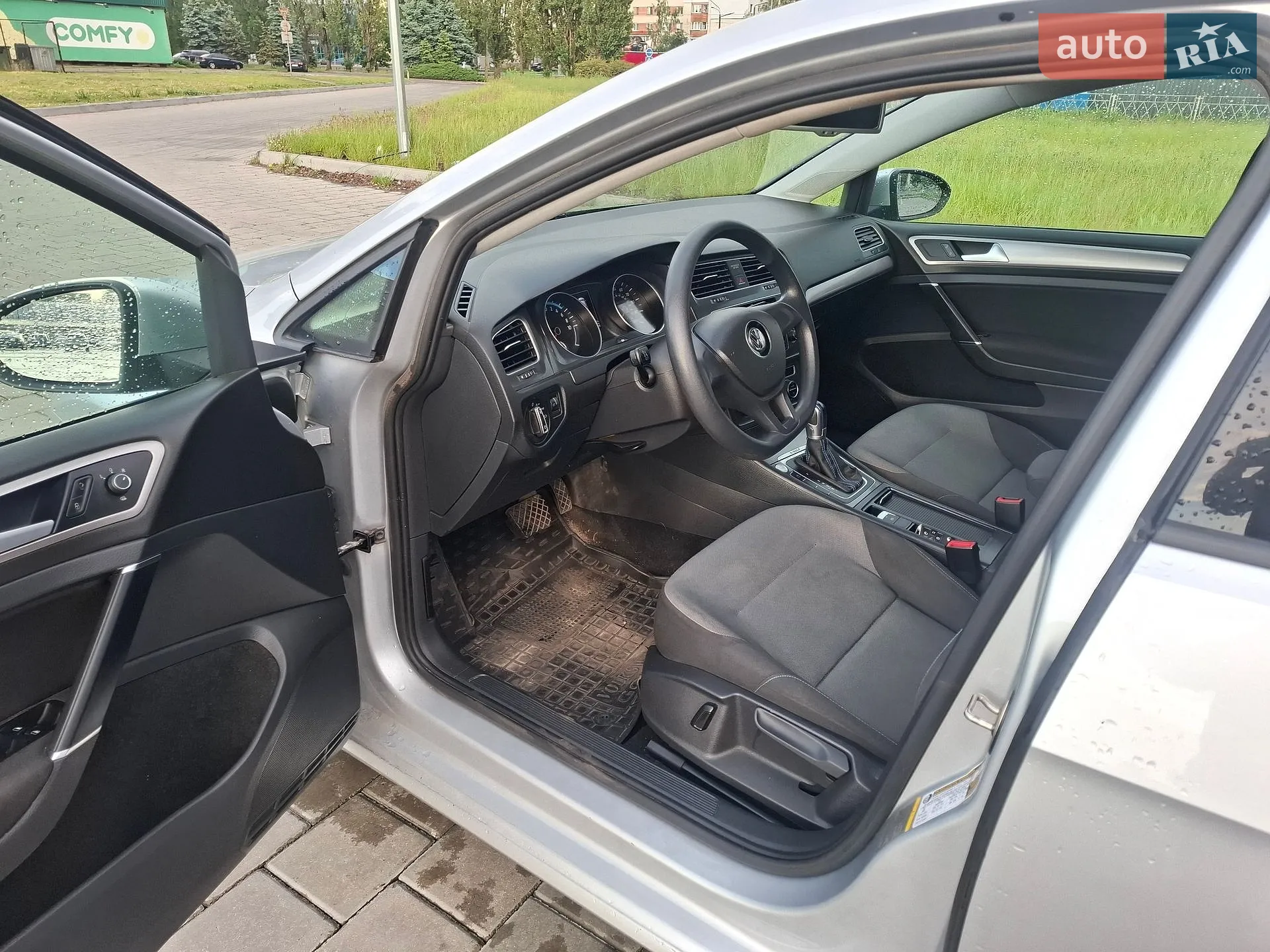 Volkswagen e-Golf 2015 VIN WVWKP7AU4FW906530 фото оголошення 10 з 35