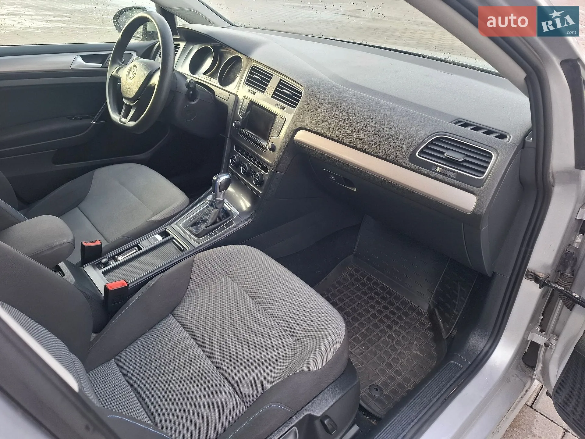 Volkswagen e-Golf 2015 VIN WVWKP7AU4FW906530 фото оголошення 23 з 35