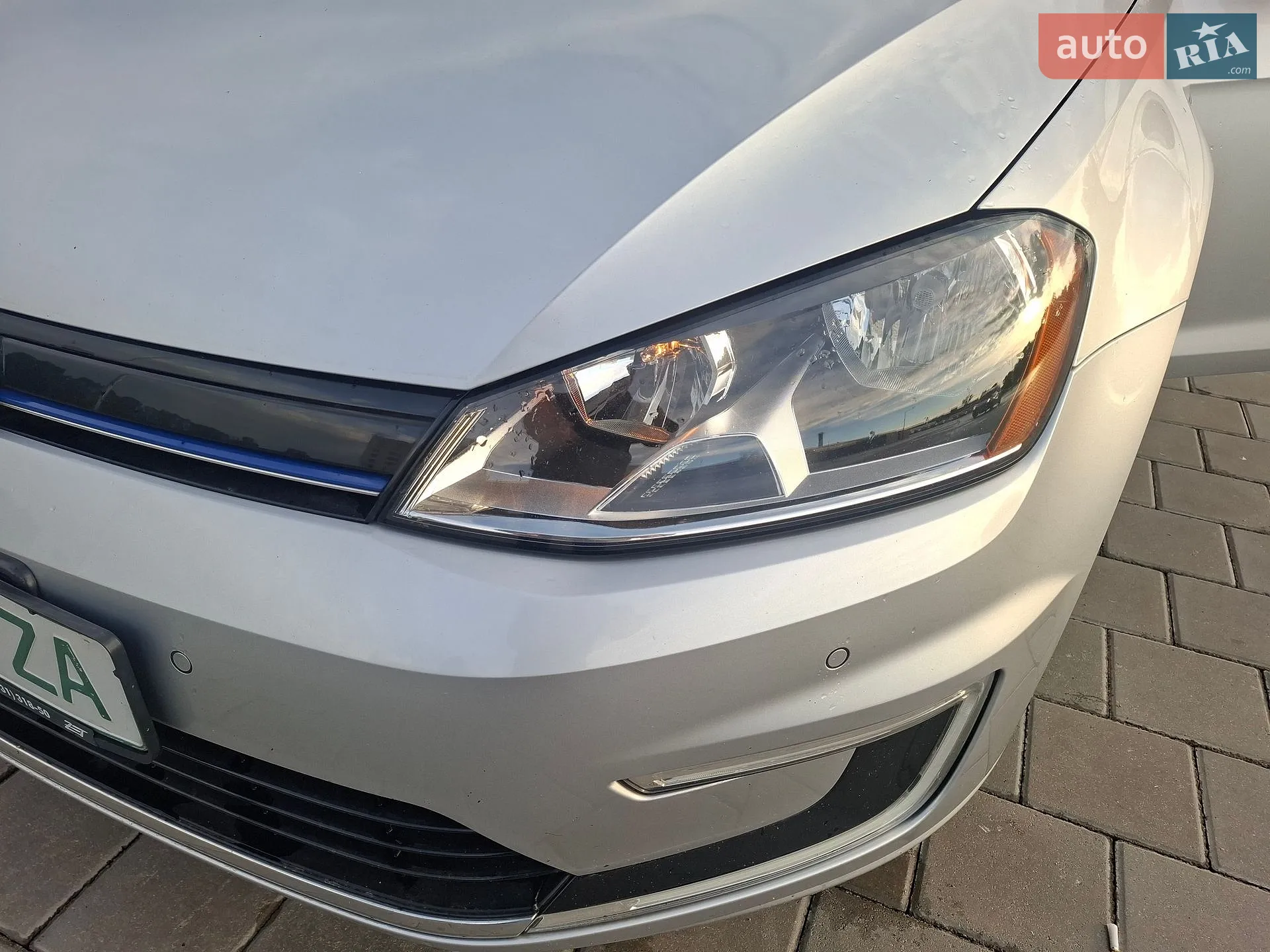 Volkswagen e-Golf 2015 VIN WVWKP7AU4FW906530 фото оголошення 25 з 35