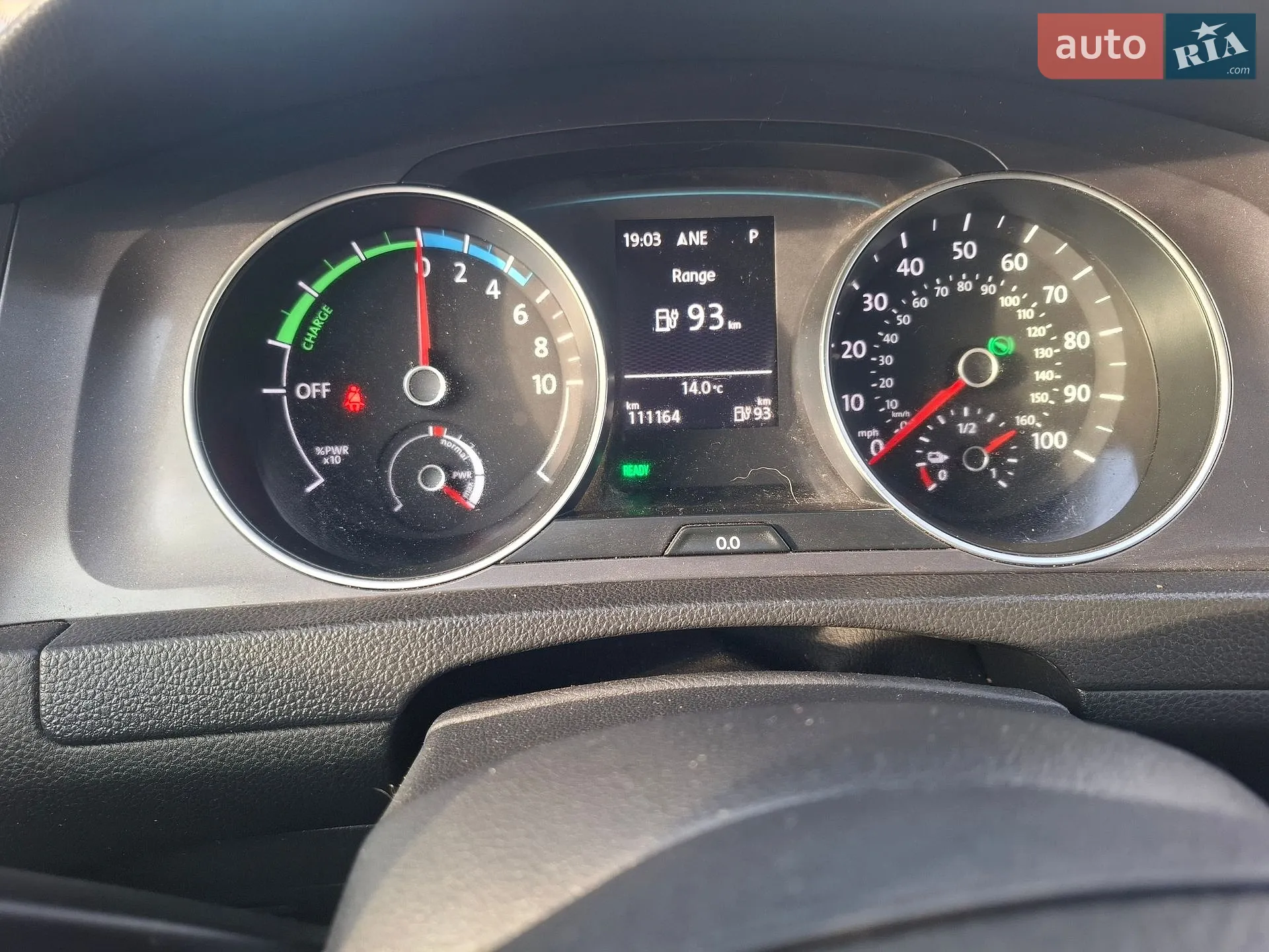 Volkswagen e-Golf 2015 VIN WVWKP7AU4FW906530 фото оголошення 27 з 35